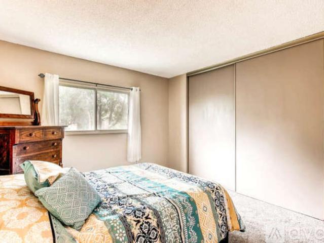 4 BR, 2 BA Apartment 286 South Madison Avenue, Louisville, CO 80027