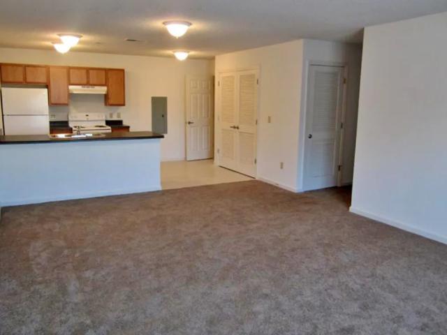 4 BR, 2 BA Apartment 2881 Lamar Avenue Unit 2830 201, Memphis, TN 38114