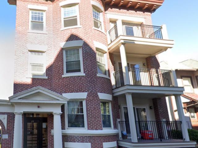 4 BR, 2 BA Apartment 29 Commonwealth Terrace, Unit 3, Boston, MA 02135