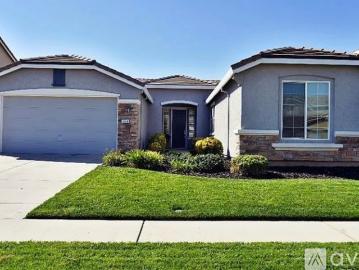 4 BR, 2 BA Apartment 2024 Branding Iron Way, Plumas Lake, CA 95961