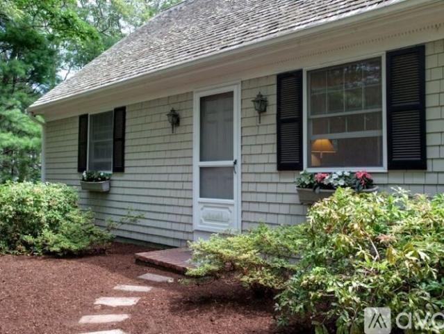 4 BR, 2 BA Apartment 21 Oak Ridge Rd, Sandwich, MA 02537
