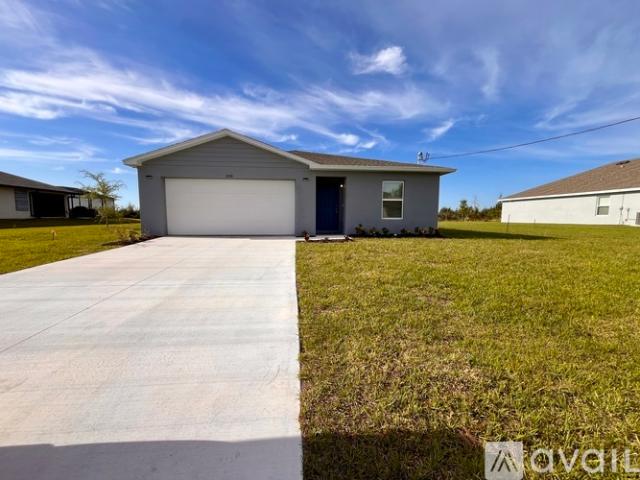 4 BR, 2 BA Apartment 2210 SW 4th Street, Cape Coral, FL 33991