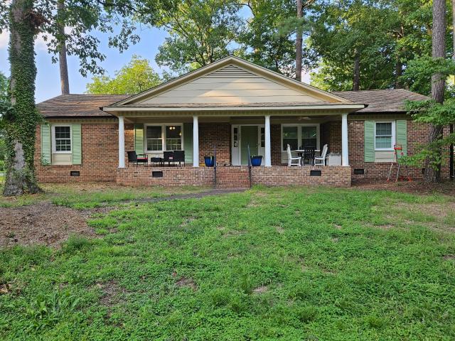 3 BR, 2 BA Apartment 221 York Rd, Greenville, NC 27858