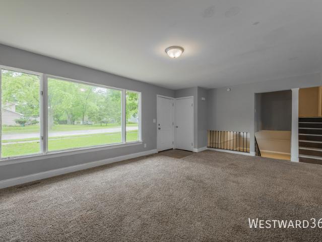 4 BR, 2 BA Apartment 2221 Belmont Ave, Joliet, IL 60432
