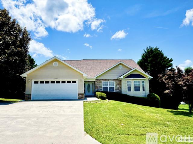 4 BR, 2 BA Apartment 2223 Red Bank Circle, Sevierville, TN 37876