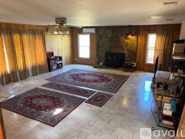 4 BR, 2 BA Apartment 2237 Muniz Lane Southwest, Albuquerque, NM 87105