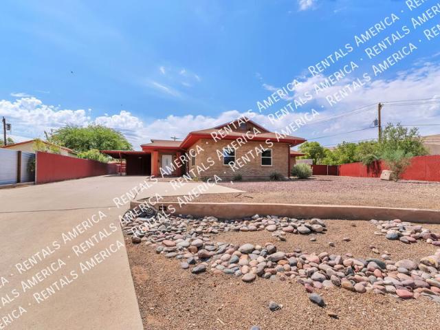 4 BR, 2 BA Apartment 2250 E La Mirada St, Tucson, AZ 85719