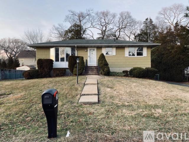 4 BR, 2 BA Apartment 233 Bay Blvd, Berkeley Township, NJ 08721