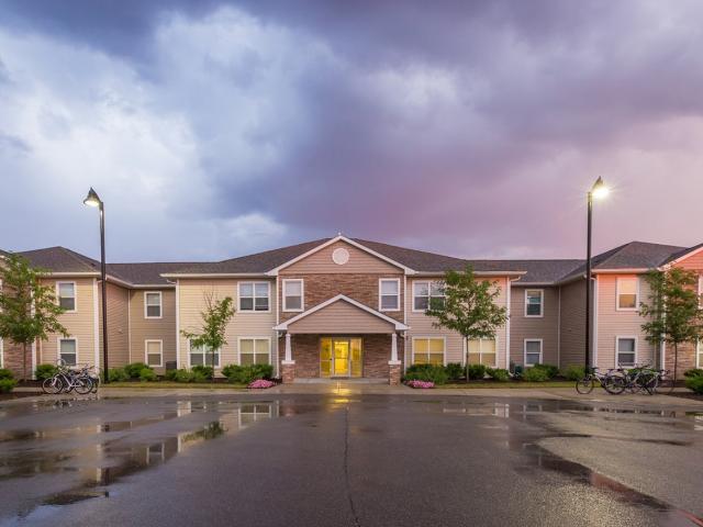 4 BR, 2 BA Apartment 2333 Poshard Drive Unit Entire Unit Priced By Bed, Columbus, IN 47203