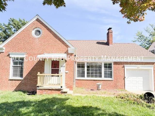 4 BR, 2 BA Apartment 2343 N Taylor Rd Cleveland Heights, OH 44112