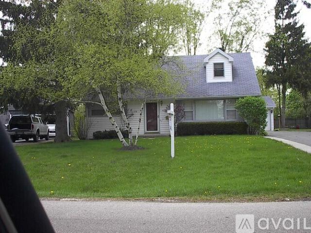 4 BR, 2 BA Apartment 358 Behm Drive, Grayslake, IL 60030