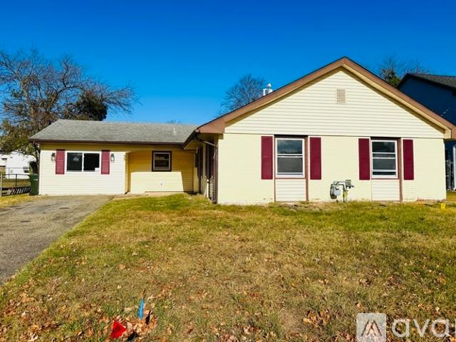 4 BR, 2 BA Apartment 35 Parish Lane, Willingboro, NJ 08046