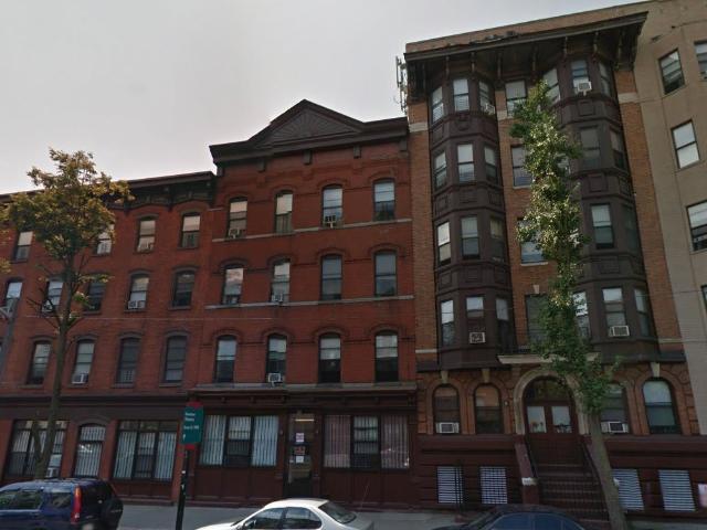 4 BR, 2 BA Apartment 361 Montgomery St Jersey City, NJ 07302