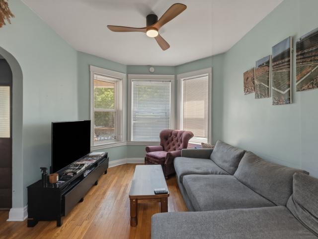 4 BR, 2 BA Apartment 3712 North Racine Avenue, Chicago, IL 60613