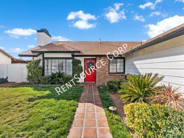 3 BR, 2 BA Apartment 37925 Maureen St Palmdale, CA 93550