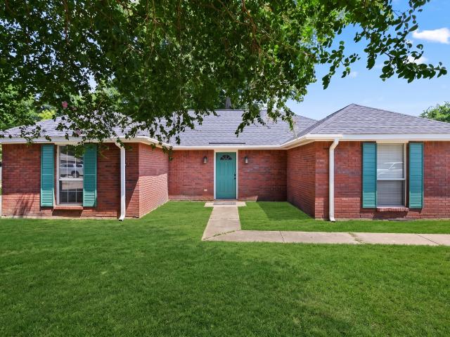 4 BR, 2 BA Apartment 393 Forest Park Dr, Montgomery, AL 36109