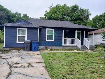 4 BR, 2 BA Apartment 3021 Modree Ave, Dallas, TX 75216