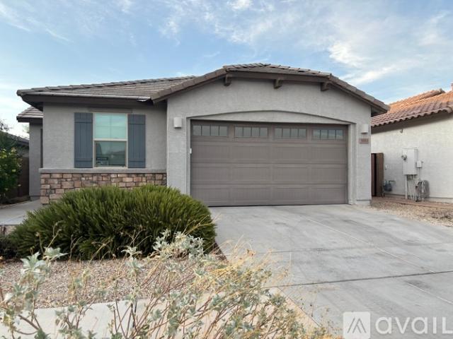4 BR, 2 BA Apartment 3084 East 27th Avenue, Apache Junction, AZ 85119
