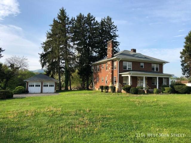 4 BR, 2 BA Apartment 3114 West Main Street, Salem, VA 24153