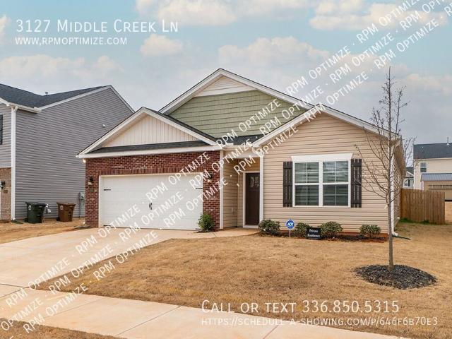 4 BR, 2 BA Apartment 3127 Middle Creek Ln, Greensboro, NC 27405