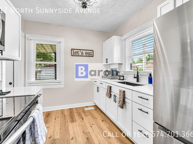 4 BR, 2 BA Apartment 317 North Sunnyside Avenue, South Bend, IN 46617