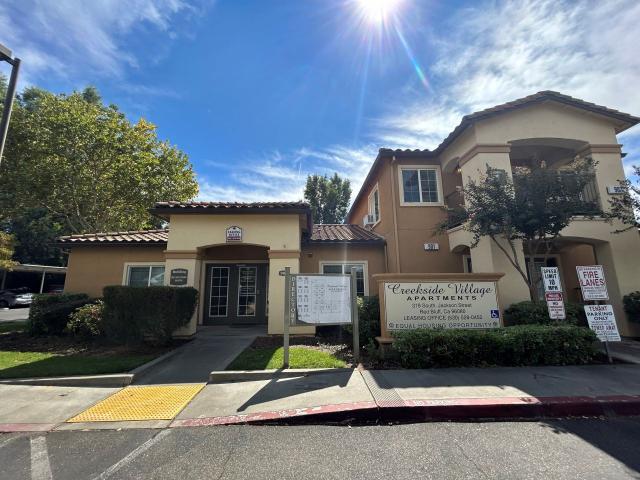 4 BR, 2 BA Apartment 319 S Jackson St Unit 808, Red Bluff, CA 96080