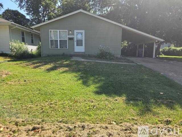 4 BR, 2 BA Apartment 3226 Wismer Rd, Saint Ann, MO 63074