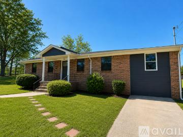4 BR, 2 BA Apartment 3306 Hanna St, Unit 4, Tuskegee, AL 36083