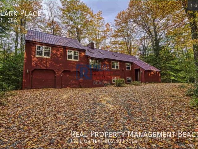 4 BR, 2 BA Apartment 3 Lark Place, Enfield, NH 03748