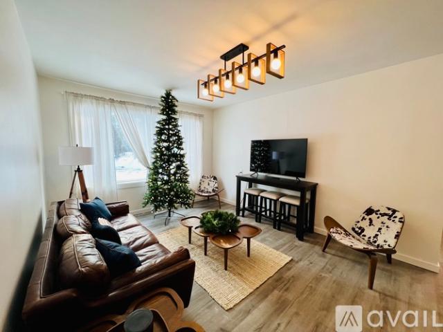 4 BR, 2 BA Apartment 4473 S U S Hwy 45, Oshkosh, WI 54902