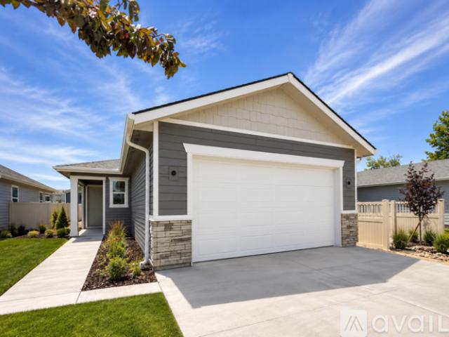 4 BR, 2 BA Apartment 4677 W Quarterhorse Dr, Meridian, ID 83642