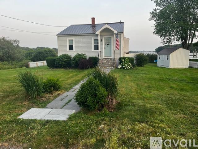 4 BR, 2 BA Apartment 46 Flintstone Rd, Narragansett, RI 02882