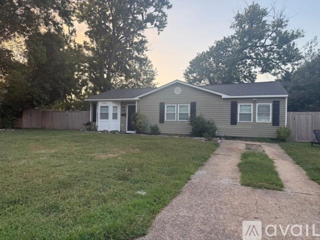 4 BR, 2 BA Apartment 4733 Overman Avenue, Virginia Beach, VA 23455