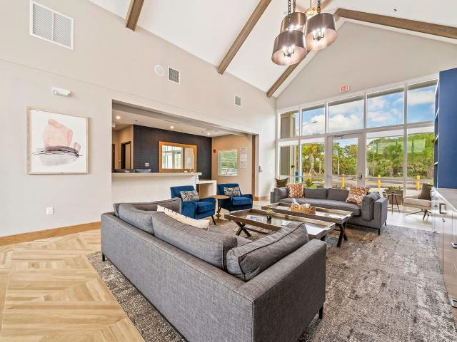 4 BR, 2 BA Apartment 4885 38th Circle Unit 04 105, Vero Beach, FL 32967
