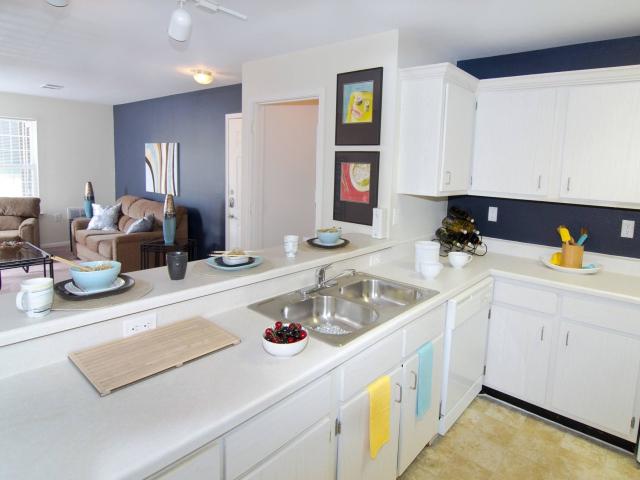 4 BR, 2 BA Apartment 4915 Belle Chase Blvd Unit 0314A, Lansing, MI 48910