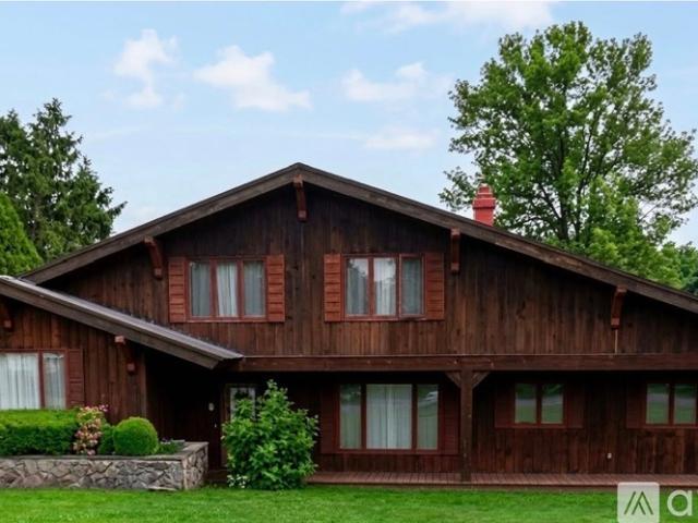 4 BR, 2 BA Apartment 4964 Elgin Circle, Syracuse, NY 13215