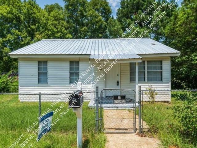 4 BR, 2 BA Apartment 4002 23rd Street, Tuscaloosa, AL 35404