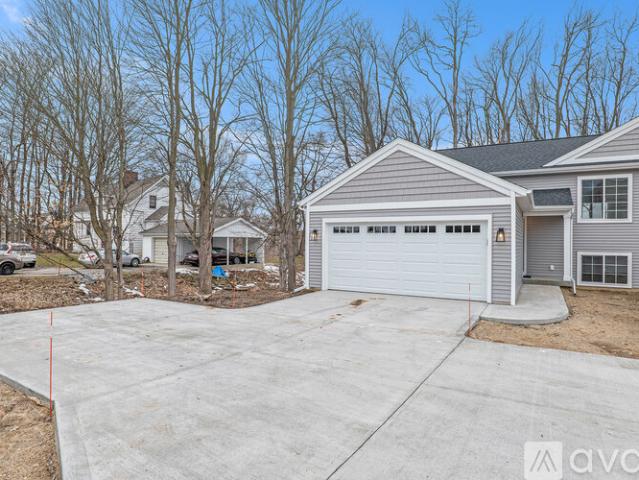 4 BR, 2 BA Apartment 4039 22nd Ave, Unit 4039, Hudsonville, MI 49426
