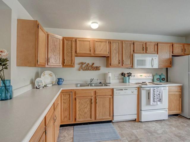4 BR, 2 BA Apartment 406 Sanford Street Unit 405C SS, Radford, VA 24141