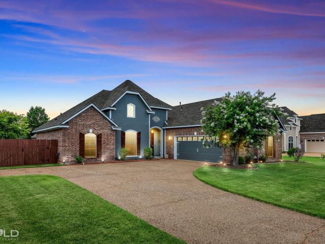 4 BR, 2 BA Apartment 410 Half Moon, Bossier City, LA 71111