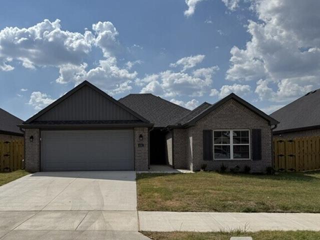 4 BR, 2 BA Apartment 4241 W Barhem Drive, Fayetteville, AR 72704