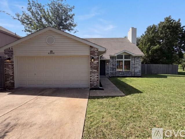 4 BR, 2 BA Apartment 4301 Windwillow Ct, Fort Worth, TX 76137