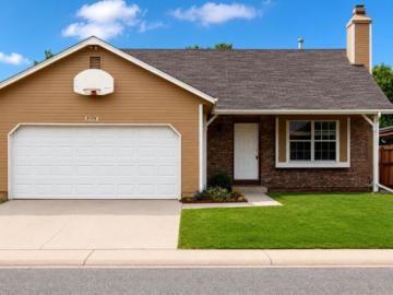 4 BR, 2 BA Apartment 4326 Dearborn Street, Denver, CO 80239