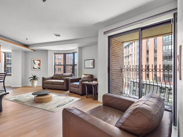 4 BR, 2 BA Apartment 437 West Gorham Street Unit Entire Unit Priced By Bed, Madison, WI 53703