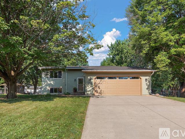 4 BR, 2 BA Apartment 5445 Large Avenue Northeast, Albertville, MN 55301