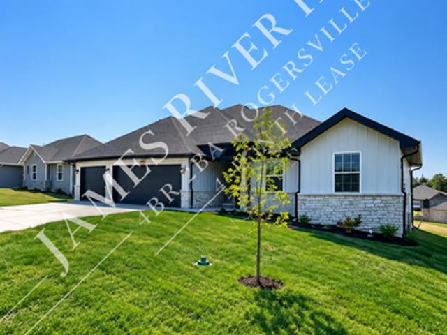 4 BR, 2 BA Apartment 566 Spring Meadow Dr, Rogersville, MO 65742
