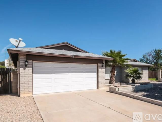4 BR, 2 BA Apartment 5817 W Carol Ann Way, Glendale, AZ 85306