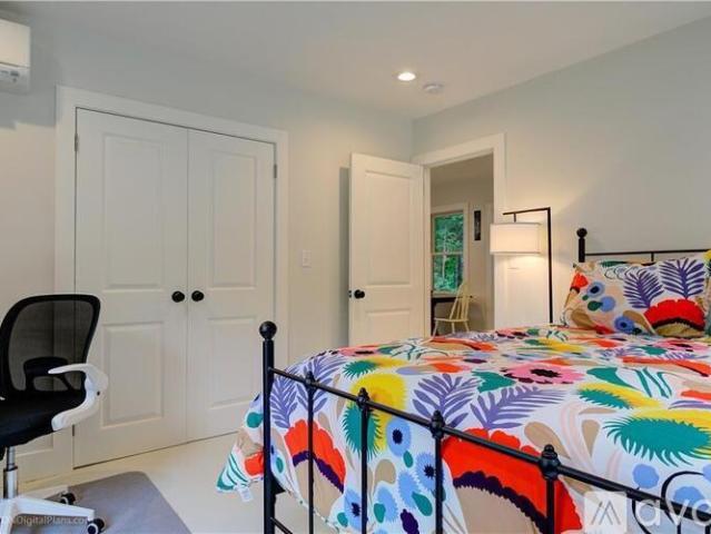 4 BR, 2 BA Apartment 59 Melrose Avenue, Jamestown, RI 02835