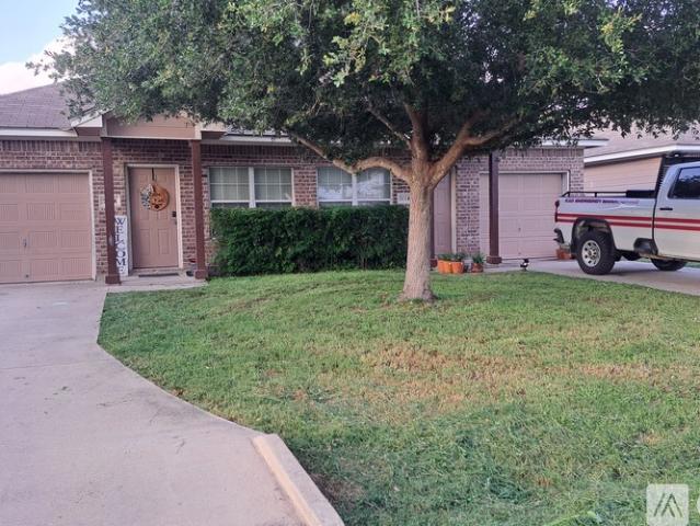4 BR, 2 BA Apartment 503 East Tullos Street, Unit A, Three Rivers, TX 78071