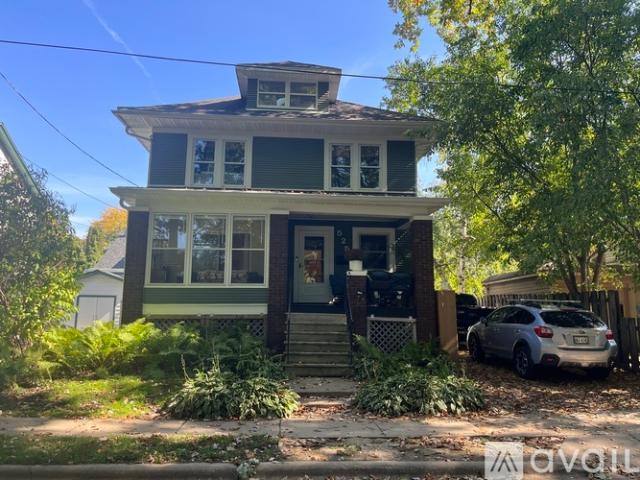 4 BR, 2 BA Apartment 525 S Randall Ave, Madison, WI 53715